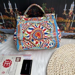 480 [Dolce Gabbana] Cowhide print, crossbody/carrying, with mirror, overseas purchasing special products, fashionable and aura, brand new bag style, any combination can be as long as there is a fashionable heart, you can keep it clearly, when and where DG