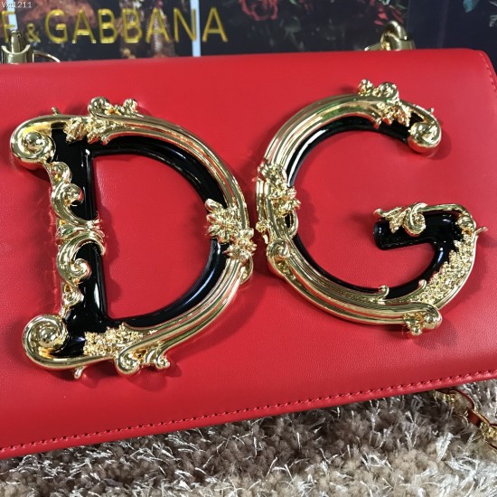 600 【Dolce Gabbana】Top original list ➰Delicate handmade series crossbody bags, imported raw materials, front embellishment, resin bottom plated true gold DG logo, front flip cover adopts hidden magnetic buckle opening and closing, fixed electroplated ruth 600 【Dolce Gabbana】Top original list ➰Delicate handmade series crossbody bags, imported raw materials, front embellishment, resin bottom plated true gold DG logo, front flip cover adopts hidden magnetic buckle opening and closing, fixed electroplated ruth