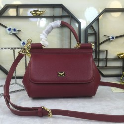 410 Small, high-end product [Dolce Gabbana] crossbody women's bag ➰Delicate handmade, classic style, solid color versatile, favorite of many celebrities, crossbody, mirror, overseas purchasing special products!Imported palm-print cowhide with original har