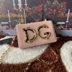 600 【Dolce Gabbana】Top original list ➰Delicate handmade series crossbody bags, imported raw materials, front embellishment, resin bottom plated true gold DG logo, front flip cover adopts hidden magnetic buckle opening and closing, fixed electroplated ruth