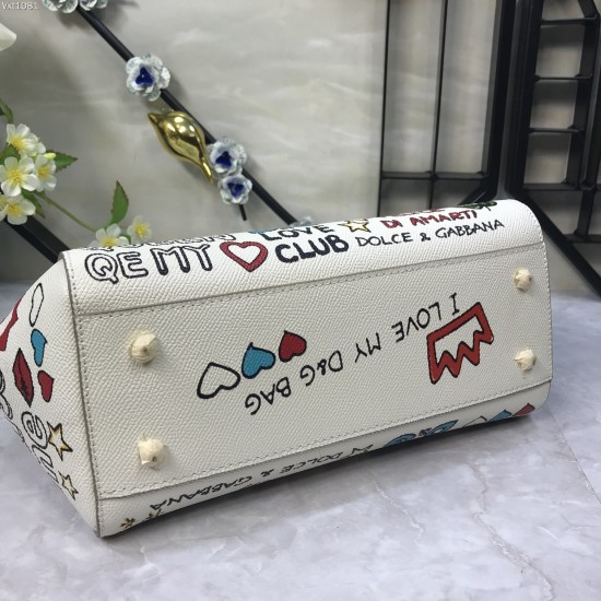 480 [Dolce Gabbana] Crossbody, mirror, special products for overseas purchasing, new bag style and aura, any combination can be as long as there is a fashionable heart, you can keep it clearly, when and where DG will always show you infinite surprises Lux