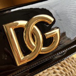 530 【Dolce Gabbana】New model number: 9113 original sheet ➰Delicate handmade, single shoulder crossbody, dual purpose, imported raw materials, real gold-plated DG logo on the bottom, the flip cover is hidden magnetic buckle, removable electroplated rutheni