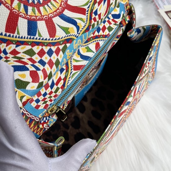 480 [Dolce Gabbana] Cowhide print, crossbody/carrying, with mirror, overseas purchasing special products, fashionable and aura, brand new bag style, any combination can be as long as there is a fashionable heart, you can keep it clearly, when and where DG