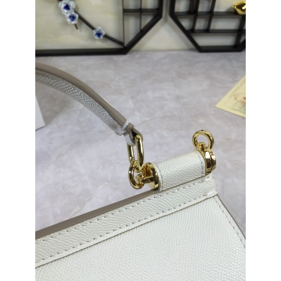 410 small high-end product [Dolce Gabbana] crossbody women's bag ➰Delicate handmade classic style solid color versatile. Favorite of many celebrities. Crossbody can be matched with mirrors. Special products for overseas purchasing agents!Imported palm-pri