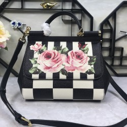 480 [Dolce Gabbana] Crossbody, mirror, special products for overseas purchasing, new bag style and aura, any combination can be as long as there is a fashionable heart, you can keep it clearly, when and where DG will always show you infinite surprises Lux