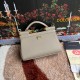 P550 model number: 4133 palm print high-end product [Dolce Gabbana] Another platinum bag in the fashion industry ➰Delicate handmade classic model solid color versatile. Favorite of many celebrities. Crossbody can be used with mirrors. Special products for