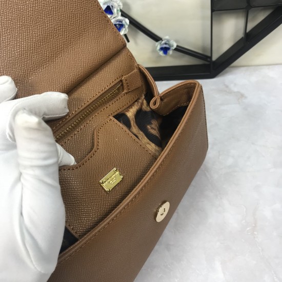 410 Small, high-end product [Dolce Gabbana] crossbody women's bag ➰Delicate handmade, classic style, solid color versatile, favorite of many celebrities, crossbody, mirror, overseas purchasing special products!Imported palm-print cowhide with original har