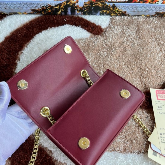 500 [Dolce Gabbana] Model number: 5183 Original order ➰Delicate handmade Imported cowhide with original hardware bag body with pure handmade oil on top of the top of many celebrities' favorites, crossbody, special products for overseas purchasing agents, 