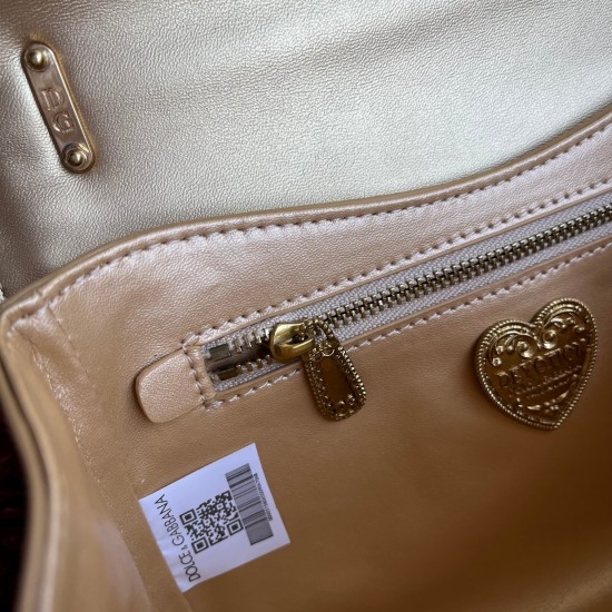580 small [Dolce Gabbana] model number 4152 original list ➰Delicious handmade imported cowhide with original hardware bag body pure handmade oil on top of the bag, many celebrities' favorites, crossbody, overseas purchasing special products, fashionable a