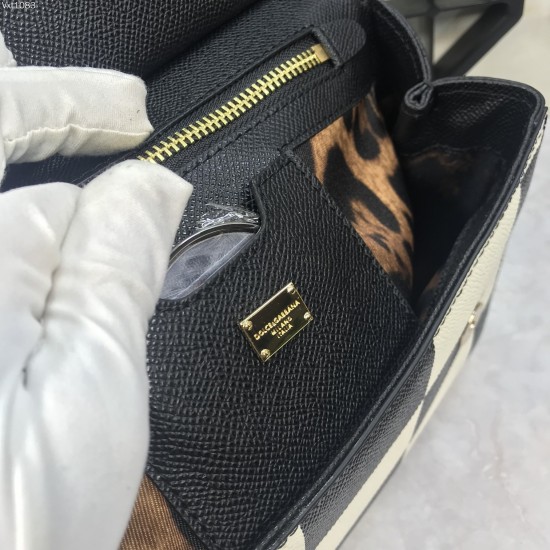 480 [Dolce Gabbana] Crossbody, mirror, special products for overseas purchasing, new bag style and aura, any combination can be as long as there is a fashionable heart, you can keep it clearly, when and where DG will always show you infinite surprises Lux