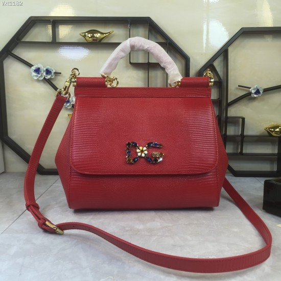 530 Medium size [Dolce Gabbana] Colorful Diamond Lizard Pattern Crossbody Bag Original Single Perfect Bag Shape Imported Top-Level Lizard Pattern Cowhide, Customized Vacuum High Electroplating Hardware All-match Bag Style Hand-Owned Crossbody is suitable 