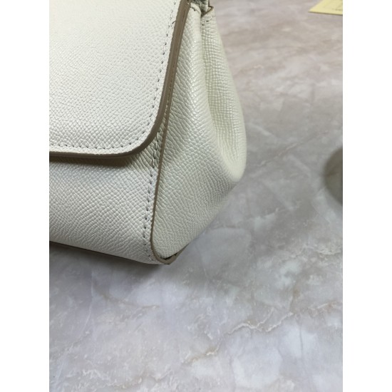 410 small high-end product [Dolce Gabbana] crossbody women's bag ➰Delicate handmade classic style solid color versatile. Favorite of many celebrities. Crossbody can be matched with mirrors. Special products for overseas purchasing agents!Imported palm-pri
