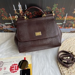 510 [Dolce Gabbana] Model number: 4662 Lizard Diamond Original Single Perfect Bag Shape Imported Top-Level Lizard Pattern Cowhide, Customized Vacuum High Electroplating Hardware, Versatile Bag Style, Hand-in Crossbody is suitable for any occasion, Gorgeou