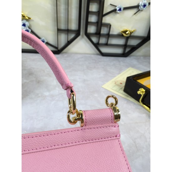 410 small high-end product [Dolce Gabbana] crossbody women's bag ➰Delicate handmade classic style solid color versatile. Favorite of many celebrities. Crossbody can be matched with mirrors. Special products for overseas purchasing agents!Imported palm-pri