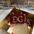 580 【Dolce Gabbana】❤️New.Model number: 9111 patent leather original ➰Delicate and handmade, imported cowhide bag body with pure handmade oil edge on top, embellished with DG double electroplating sign fashion trend, front flip cover adopts hidden magnetic