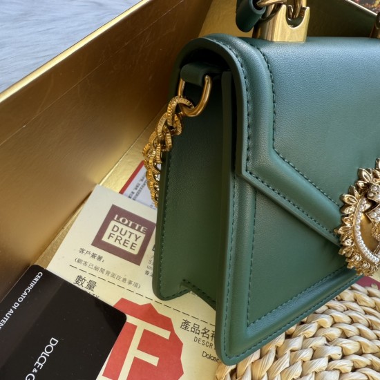 510 [Dolce Gabbana] Chain hand-held crossbody bag model number: 6613 plain paper Original ➰Delicious handmade Imported cowhide with original hardware bag body with pure handmade oil on top of the top of many celebrities' favorites, crossbody, special prod