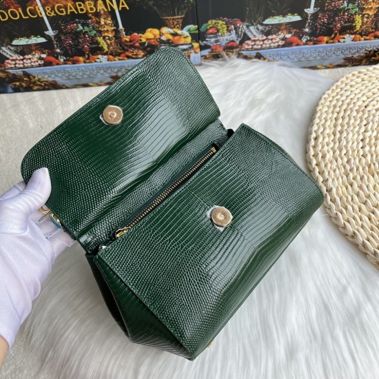 490 [Dolce Gabbana] Model number: 4660 Lizard Diamond Original Single Perfect Bag Shape Imported Top-Level Lizard Pattern Cowhide, Customized Vacuum High Electroplating Hardware, Versatile Bag Style, Hand-in Crossbody is suitable for any occasion, Gorgeou