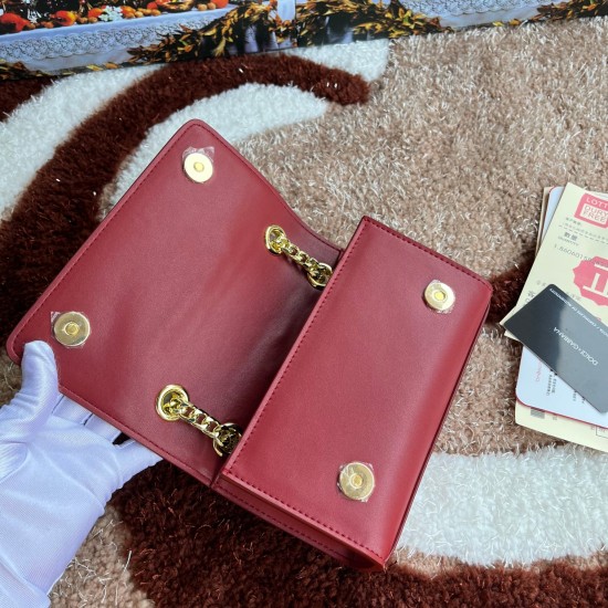 500 [Dolce Gabbana] Model number: 5183 Original order ➰Delicate handmade Imported cowhide with original hardware bag body with pure handmade oil on top of the top of many celebrities' favorites, crossbody, special products for overseas purchasing agents, 