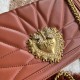 600 [Dolce Gabbana] Top original list ➰Delicious handmade Imported cowhide leather with original hardware bag body with pure handmade oil on top of the top of many celebrities' favorites. Crossbody can be purchased overseas for special products with a sty