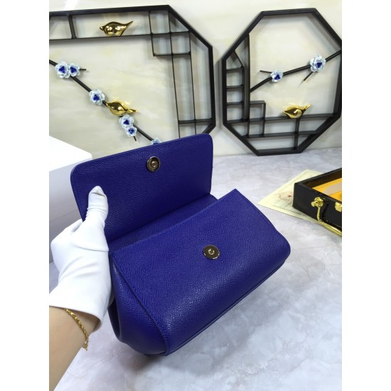 410 Small, high-end product [Dolce Gabbana] crossbody women's bag ➰Delicate handmade, classic style, solid color versatile, favorite of many celebrities, crossbody, mirror, overseas purchasing special products!Imported palm-print cowhide with original har