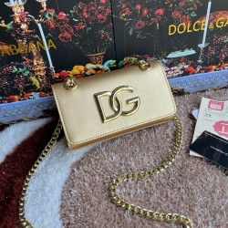 500 [Dolce Gabbana] Model number: 5183 Original order ➰Delicate handmade Imported cowhide with original hardware bag body with pure handmade oil on top of the top of many celebrities' favorites, crossbody, special products for overseas purchasing agents, 