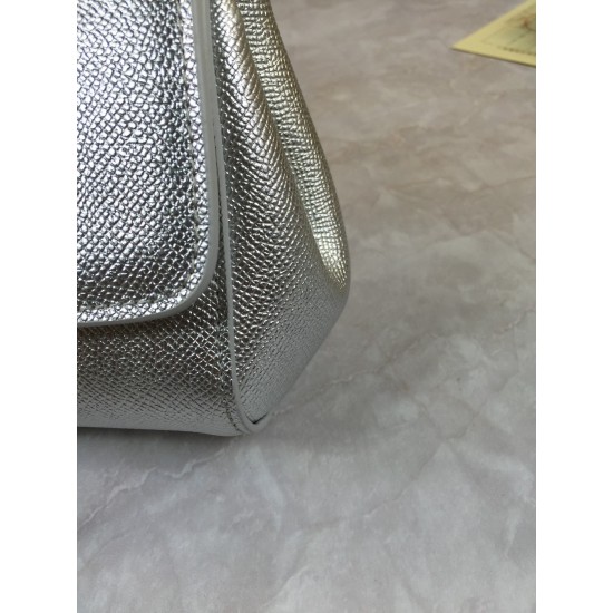 410 small high-end product [Dolce Gabbana] crossbody women's bag ➰Delicate handmade classic style solid color versatile. Favorite of many celebrities. Crossbody can be matched with mirrors. Special products for overseas purchasing agents!Imported palm-pri