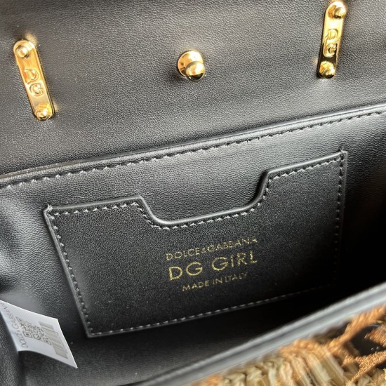 600 【Dolce Gabbana】❤️New.Model number: 9111 patent leather leopard print original ➰Delicate handmade, imported cowhide bag body with pure handmade oil edge on top, embellished with DG double electroplating sign fashion trend, front flip cover adopts hidde 600 【Dolce Gabbana】❤️New.Model number: 9111 patent leather leopard print original ➰Delicate handmade, imported cowhide bag body with pure handmade oil edge on top, embellished with DG double electroplating sign fashion trend, front flip cover adopts hidde