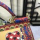 480 [Dolce Gabbana] The same crossbody bag as a celebrity, crossbody, mirror, overseas purchasing special products, fashionable and aura, brand new bag style, any combination can be as long as there is a fashionable heart, you can keep it clearly, when an