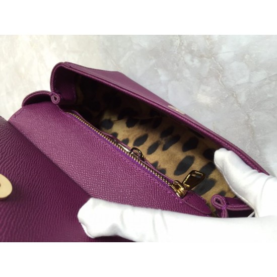 410 small high-end product [Dolce Gabbana] crossbody women's bag ➰Delicate handmade classic style solid color versatile. Favorite of many celebrities. Crossbody can be matched with mirrors. Special products for overseas purchasing agents!Imported palm-pri