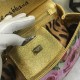 480 [Dolce Gabbana] The same crossbody bag as a celebrity, crossbody, mirror, overseas purchasing special products, fashionable and aura, brand new bag style, any combination can be as long as there is a fashionable heart, you can keep it clearly, when an