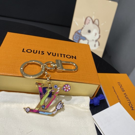 50-LV Keychain LV Panda Keychain plucks the heartstrings with fun details.The Sunflower Image Hanging features a Monogram-patterned body, with Monogram floral embellishment of ears, cheeks, nose and feet, paired with Louis Vuitton logos, polished metal ri 50-LV Keychain LV Panda Keychain plucks the heartstrings with fun details.The Sunflower Image Hanging features a Monogram-patterned body, with Monogram floral embellishment of ears, cheeks, nose and feet, paired with Louis Vuitton logos, polished metal ri