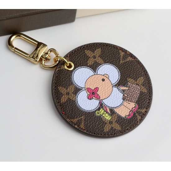 45 new lv keychain is coming ❤️ The little beauty is coming with a very rich look‼️Super Qlogo as the main body️The printing is clear and clear 914080 45 new lv keychain is coming ❤️ The little beauty is coming with a very rich look‼️Super Qlogo as the main body️The printing is clear and clear 914080