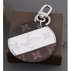 45 new keychain, pendants are coming⭕️3⃣️Color splicing, black, presbyterian skin, rich color matching, super versatile and super Q, attracting countless eyes, must-have when going out 914080