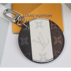 45 new keychain, pendants are coming⭕️3⃣️Color splicing, black, presbyterian skin, rich color matching, super versatile and super Q, attracting countless eyes, must-have when going out 914080