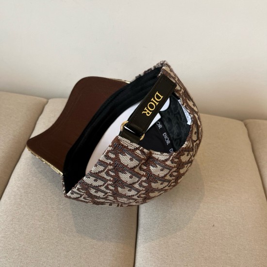 P40 [DIOR] new simple baseball cap with volume, new model shipped, big brand models are super easy to match, hurry up and buy them!