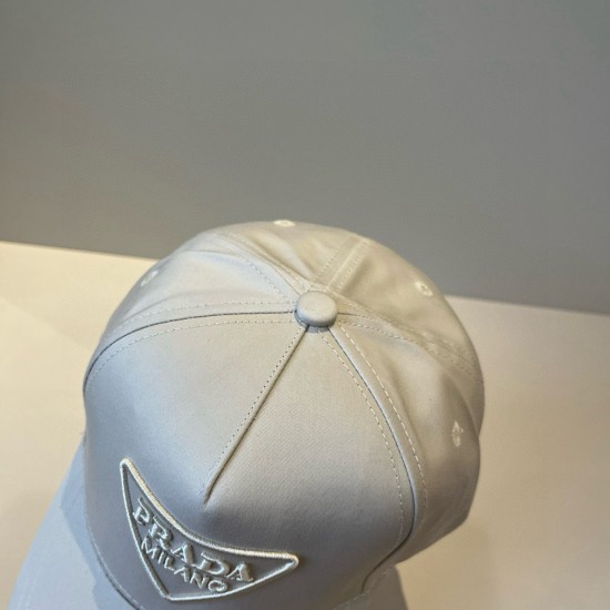 P40 PRADA new classic baseball cap purchase version!Fashion trend, high-end workmanship!Extraordinary quality, please take a real photo of the details P40 PRADA new classic baseball cap purchase version!Fashion trend, high-end workmanship!Extraordinary quality, please take a real photo of the details
