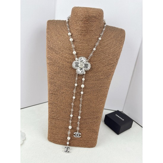 Xiaoxiang new style cross shape flowers pearl rhinestones long necklace sweater chain ✨✨ Fashion high-end feeling 105¥ Xiaoxiang new style cross shape flowers pearl rhinestones long necklace sweater chain ✨✨ Fashion high-end feeling 105¥