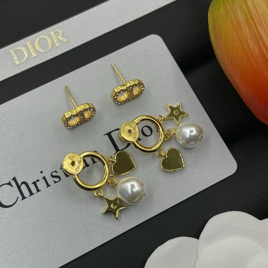 Dior stud earrings 25