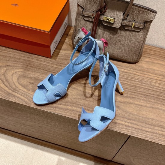 Palmprint. Heel height 7cm Hermes top version. High-heeled sandals 350Herme* Early Spring Counter New High-heeled Sandal Series ✔️Upper: Epson leather suede palm print ✔️Inner: Imported mixed-bred sheepskin ✔️Heel height: 7cm 9cm 10.5cm ✔️Outs: Original I Palmprint. Heel height 7cm Hermes top version. High-heeled sandals 350Herme* Early Spring Counter New High-heeled Sandal Series ✔️Upper: Epson leather suede palm print ✔️Inner: Imported mixed-bred sheepskin ✔️Heel height: 7cm 9cm 10.5cm ✔️Outs: Original I