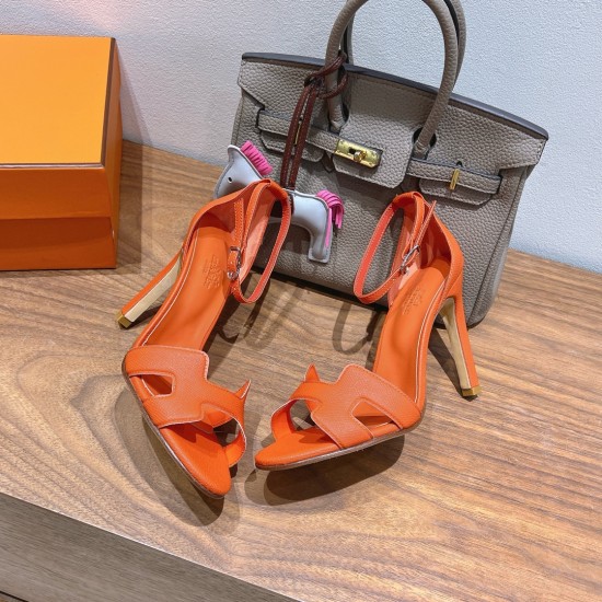 Palmprint. Heel height 10.5cm Hermes top version. High-heeled sandals P350Herme* Early Spring Counter New High-heeled Sandal Series ✔️Upper: Epson leather suede palm print ✔️Inner: Imported mixed-bred sheepskin ✔️Heel height: 10.5cm ✔️Outs: Original Itali Palmprint. Heel height 10.5cm Hermes top version. High-heeled sandals P350Herme* Early Spring Counter New High-heeled Sandal Series ✔️Upper: Epson leather suede palm print ✔️Inner: Imported mixed-bred sheepskin ✔️Heel height: 10.5cm ✔️Outs: Original Itali