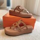 Hermes... a Eclair slippers 2024 new product + hot series of shoes with light soles, with a certain thickness that increases the height and makes your legs look longer!Body, breathable and comfortable technology fabric!A single item that combines color co Hermes... a Eclair slippers 2024 new product + hot series of shoes with light soles, with a certain thickness that increases the height and makes your legs look longer!Body, breathable and comfortable technology fabric!A single item that combines color co
