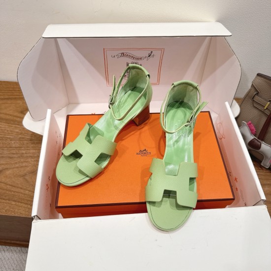 Hermes' classic hot products are launched in Dongguan... a Eclair 2025 new color + hot series style is super positive, with a certain thickness that increases the height and makes your legs look longer!A single item that is breathable and comfortable in t Hermes' classic hot products are launched in Dongguan... a Eclair 2025 new color + hot series style is super positive, with a certain thickness that increases the height and makes your legs look longer!A single item that is breathable and comfortable in t