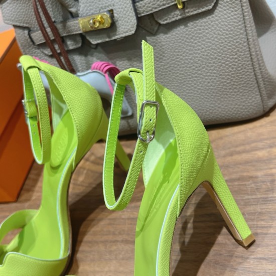 Palmprint. Heel height 9cm Hermes top version. High-heeled sandals P350Herme* Early Spring Counter New High-heeled Sandal Series ✔️Upper: Epson leather suede Palmprint ✔️Inner: Imported mixed-bred sheepskin ✔️Heel height: 9cm ✔️Outs: Original Italian leat Palmprint. Heel height 9cm Hermes top version. High-heeled sandals P350Herme* Early Spring Counter New High-heeled Sandal Series ✔️Upper: Epson leather suede Palmprint ✔️Inner: Imported mixed-bred sheepskin ✔️Heel height: 9cm ✔️Outs: Original Italian leat
