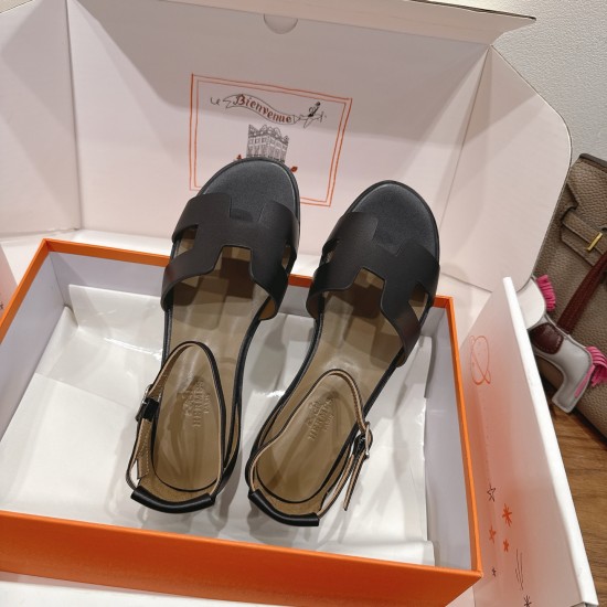 Hermes' classic hot products are launched in Dongguan... a Eclair 2025 new color + hot series style is super positive, with a certain thickness that increases the height and makes your legs look longer!A single item that is breathable and comfortable in t Hermes' classic hot products are launched in Dongguan... a Eclair 2025 new color + hot series style is super positive, with a certain thickness that increases the height and makes your legs look longer!A single item that is breathable and comfortable in t