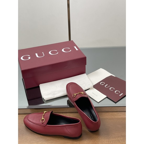 ✌️Gucci✌️Hot-up version is available for 2025 Early Autumn Series 3.25...Mount-year classic loafers⚡️⚡️New upgrade and production⚡️Purchase level!All spot Gucci loafers single shoes/back styles!Very delicate!The original lasting method is the same as that ✌️Gucci✌️Hot-up version is available for 2025 Early Autumn Series 3.25...Mount-year classic loafers⚡️⚡️New upgrade and production⚡️Purchase level!All spot Gucci loafers single shoes/back styles!Very delicate!The original lasting method is the same as that
