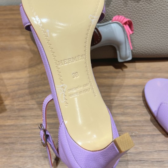 Palmprint. Heel height 7cm Hermes top version. High-heeled sandals 350Herme* Early Spring Counter New High-heeled Sandal Series ✔️Upper: Epson leather suede palm print ✔️Inner: Imported mixed-bred sheepskin ✔️Heel height: 7cm 9cm 10.5cm ✔️Outs: Original I Palmprint. Heel height 7cm Hermes top version. High-heeled sandals 350Herme* Early Spring Counter New High-heeled Sandal Series ✔️Upper: Epson leather suede palm print ✔️Inner: Imported mixed-bred sheepskin ✔️Heel height: 7cm 9cm 10.5cm ✔️Outs: Original I