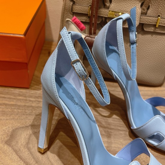 Palmprint. Heel height 10.5cm Hermes top version. High-heeled sandals P350Herme* Early Spring Counter New High-heeled Sandal Series ✔️Upper: Epson leather suede palm print ✔️Inner: Imported mixed-bred sheepskin ✔️Heel height: 10.5cm ✔️Outs: Original Itali Palmprint. Heel height 10.5cm Hermes top version. High-heeled sandals P350Herme* Early Spring Counter New High-heeled Sandal Series ✔️Upper: Epson leather suede palm print ✔️Inner: Imported mixed-bred sheepskin ✔️Heel height: 10.5cm ✔️Outs: Original Itali