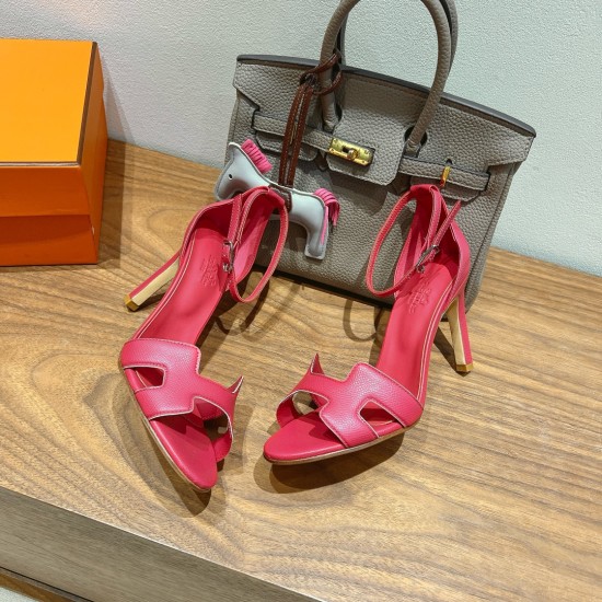 Palmprint. Heel height 9cm Hermes top version. High-heeled sandals P350Herme* Early Spring Counter New High-heeled Sandal Series ✔️Upper: Epson leather suede Palmprint ✔️Inner: Imported mixed-bred sheepskin ✔️Heel height: 9cm ✔️Outs: Original Italian leat Palmprint. Heel height 9cm Hermes top version. High-heeled sandals P350Herme* Early Spring Counter New High-heeled Sandal Series ✔️Upper: Epson leather suede Palmprint ✔️Inner: Imported mixed-bred sheepskin ✔️Heel height: 9cm ✔️Outs: Original Italian leat