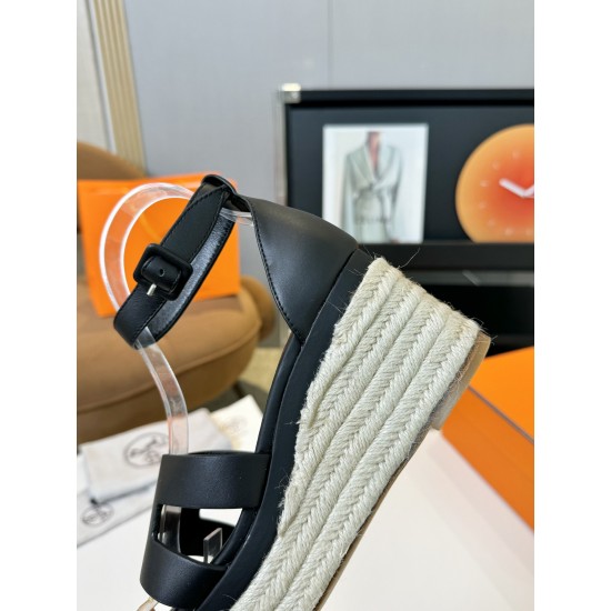 300Herms/Hermes classic waterproof platform H slope heel rope sandals with extremely retro design. It has a strong exotic style and fashionable feeling, and it has a tone for casual wear. Simple styles are easy to match with high-end feel. It is great. Th 300Herms/Hermes classic waterproof platform H slope heel rope sandals with extremely retro design. It has a strong exotic style and fashionable feeling, and it has a tone for casual wear. Simple styles are easy to match with high-end feel. It is great. Th