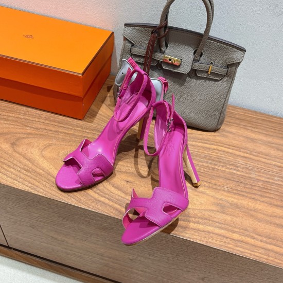 Palmprint. Heel height 10.5cm Hermes top version. High-heeled sandals P350Herme* Early Spring Counter New High-heeled Sandal Series ✔️Upper: Epson leather suede palm print ✔️Inner: Imported mixed-bred sheepskin ✔️Heel height: 10.5cm ✔️Outs: Original Itali Palmprint. Heel height 10.5cm Hermes top version. High-heeled sandals P350Herme* Early Spring Counter New High-heeled Sandal Series ✔️Upper: Epson leather suede palm print ✔️Inner: Imported mixed-bred sheepskin ✔️Heel height: 10.5cm ✔️Outs: Original Itali
